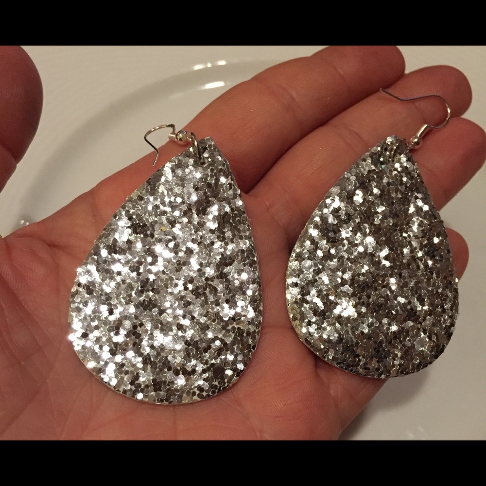 🎀 Shiny teardrop earrings 🎀 - Picture 6 of 6